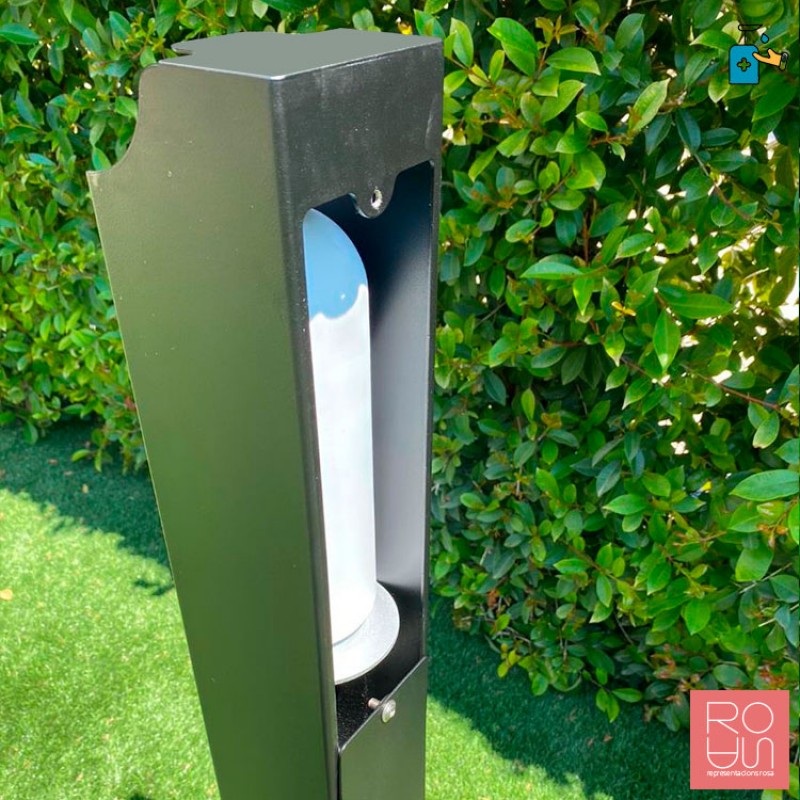 Dispensador de gel amb accionament per pedal COVID-19